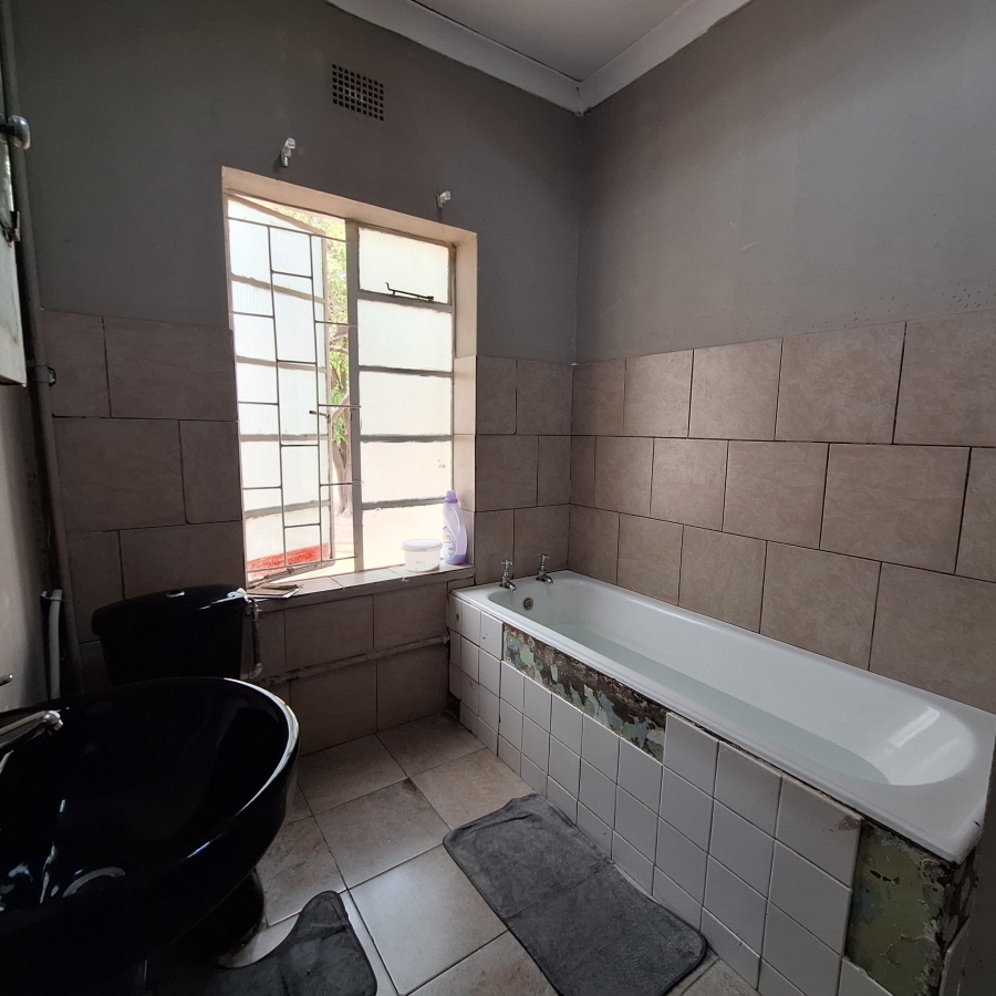 4 Bedroom Property for Sale in Heilbron Free State